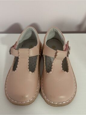 L’amour Selina scalloped t-strap Mary Jane shoes in pink size 8